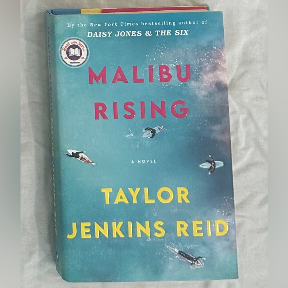 Malibu Rising by Taylor Jenkins Reid Hardcover